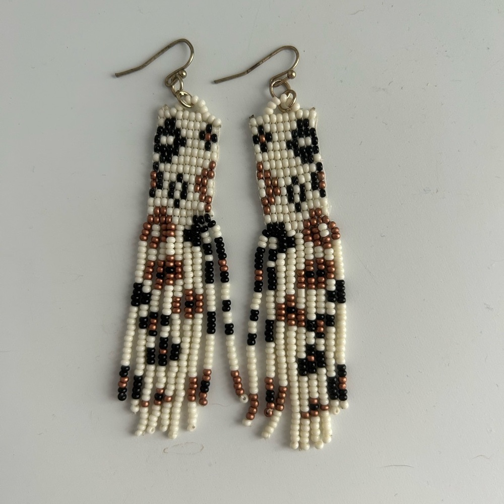 Elegant Beaded Earrings - Black, White, Brown